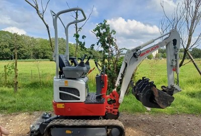 Takeuchi TB210R